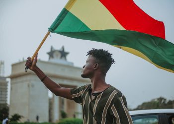 How Sniffing Glue Affects Your Health, Health risks